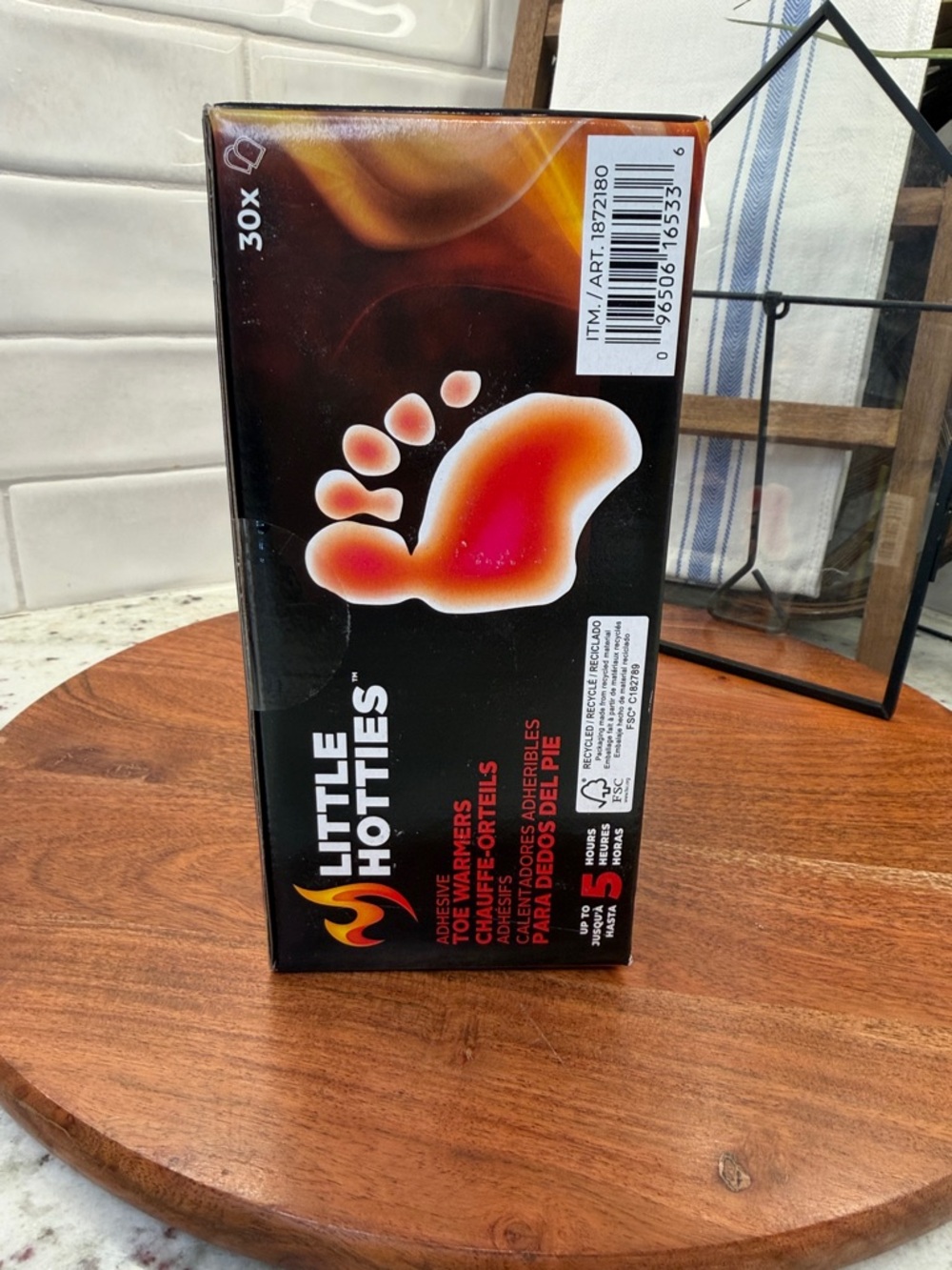 Little Hotties Adhesive Toe Warmers - Black & Red Packaging Box of 30- New - Picture 3 of 5